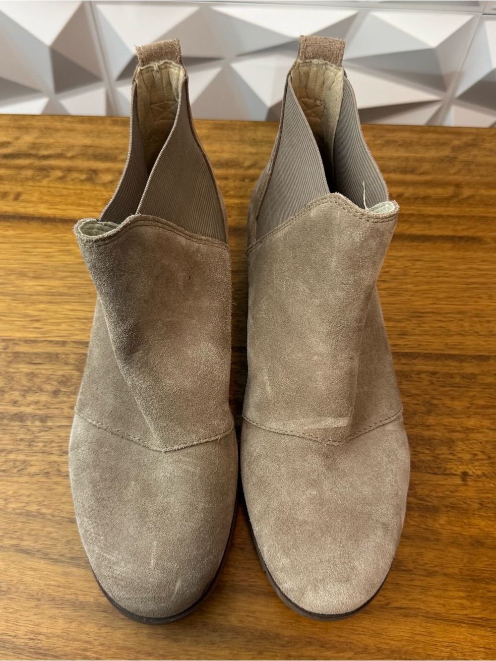 Sorel Women's Harlow Chelsea boots  Size 7.5